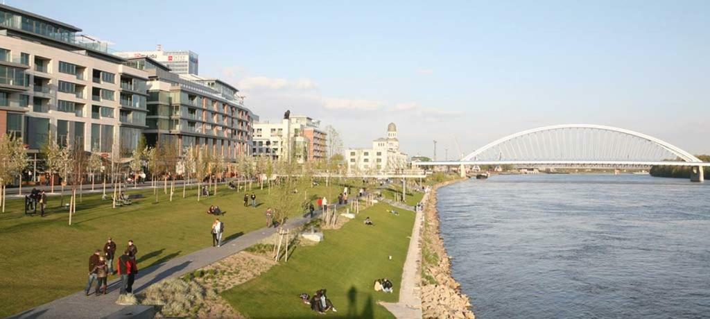 Panorama City Apartment With Free Parking Bratysława Zewnętrze zdjęcie